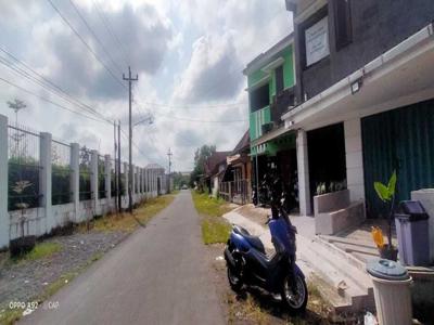 Kost + Rumah induk dan Coffee shop Maguwoharjo