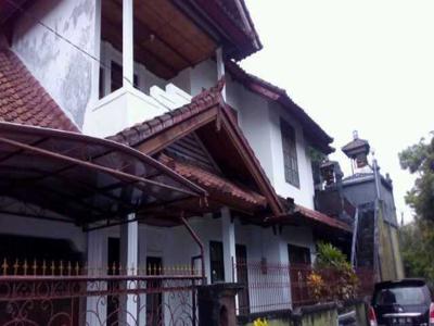 Rumah 2lantai di Giri Puspa, taman Giri