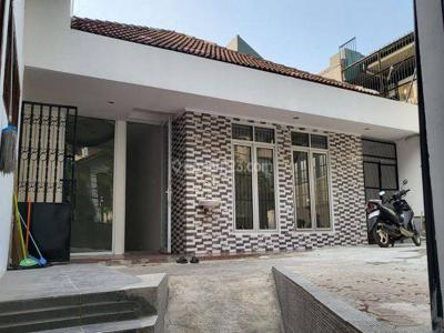 Rumah Bagus Cocok Untuk Usaha 440m. Jl. Cikatomas 09.2023