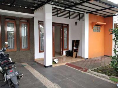 Rumah Sayap Buah Batu, Bandung, 4+1 Kamar 2 Lantai, Strategis, Dijual