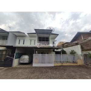 Dijual Rumah dalam Perumahan Asri 2 Lantai LB85 LT119 2KT 2KM - Magelang