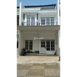 Dijual Rumah Mewah Bernuansa Villa Bergaya Klasik Eropa - Malang Jawa Timur