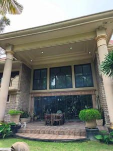 Dijual Rumah Graha Family Blok H Surabaya Barat Mewah Golf View (2993)