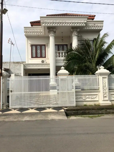 DIJUAL RUMAH MEWAH DAN NYAMAN