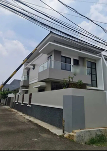 Dijual Rumah Modern Brandnew di Duren Sawit Jakarta Timur