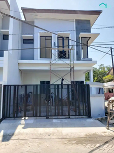 Dijual Rumah New Gress 2 Lantai Minimalis American Rungkut Harapan