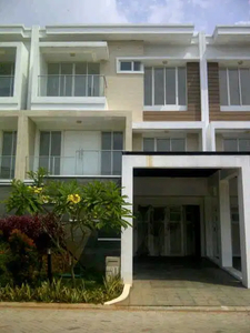 DIJUAL RUMAH Rumah Golf Residence at Kemayoran Jakarta Pusat