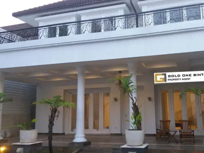 Disewakan Rumah mewah plus Swimming pool di kemang utara