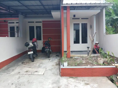 Disewakan secara tahunan, rumah di Perumahan Cinangka Indah Blok A11