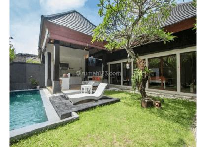 Rumah Dengan Kolam Renang di Kerobokan Kelod, Kuta Utara, Badung