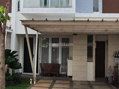 Rumah Di Riviera 8x15, Semi Furnished, 2 Lantai, Utara