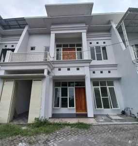 Baru Gress Dijual Rumah 2 Lantai Di Perum Pagesangan Surabaya Selatan