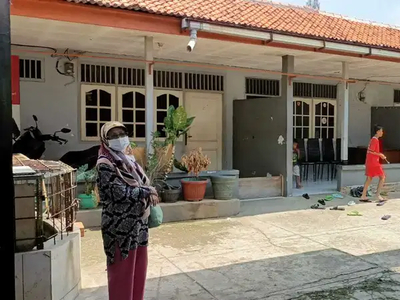 Di Jual Rumah Kontrakan Laris 4 Pintu plus Toko Di Harapan Jaya Bekasi