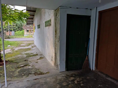 DI JUAL RUMAH STRATEGIS DEPAN JALAN RAYA TIDAK MASUK GANG