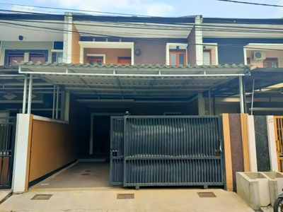 Dijual cepat rumah kokoh 2 lantai super strategis di Kiarasari Bandung