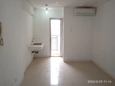 DIJUAL CEPAT UNIT STUDIO LANTAI RENDAH APT BASSURA CITY