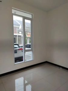 Dijual Rumah Cantik Asri Di Taman Kopo indah 5