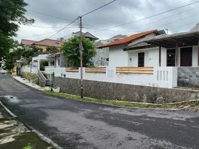 Dijual Rumah di Jl Gombel Permai, Srondol - Semarang