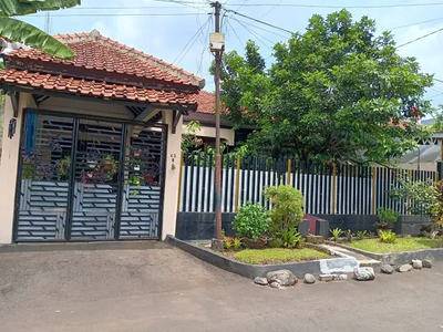 Dijual Rumah Full Furnished di Bogor Baru Taman