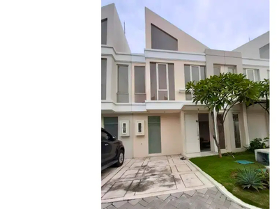 Dijual Rumah Grand Pakuwon Minimalis 2 Lantai Siap Huni Bagus