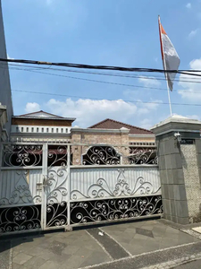 Dijual Rumah Luas Jakarta Timur Full Furnished