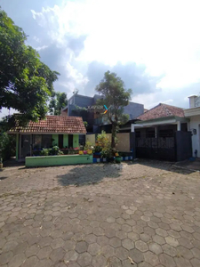 Dijual Rumah Luas Strategis Harga Miring di Mangliawan Permai, Malang