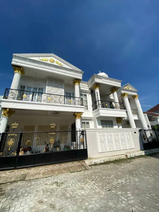 Dijual Rumah Mewah Cantik dan lokasinya dekat BSD di daerah serpong 4M