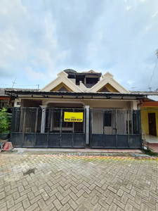 Dijual Rumah Sendiri 3 Lantai TulungAgung Kedungwaru SHM