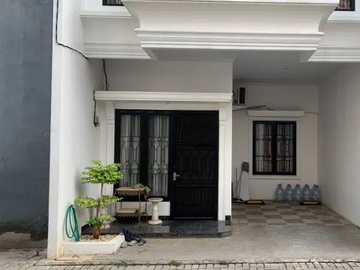 Dijual Rumah Siap Huni 3 Lantai di Kahfi 2 Jagakarsa