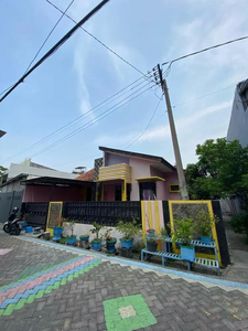 DIJUAL RUMAH SIAP HUNI JL RA KARTINI GRESIK KOTA! DEKAT TOL SURABAYA!