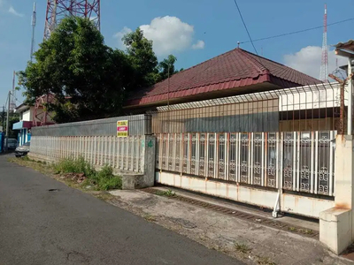 Dijual Rumah Siap Pakai Lokasi Jl. Bukit Utama Semarang