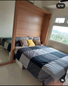 Disewakan 2 Bedrooms Fulfurnished Baru Apartemen Green Pramuka City