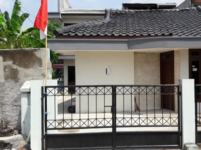 Disewakan rumah hook murah di Harapan Indah Bekasi siaphuni minimalis