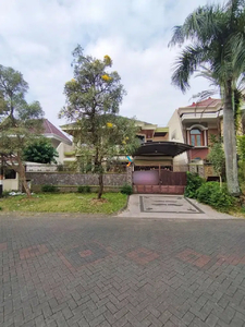Disewakan Rumah Megah 2 Lantau di Boulevard Araya, Blimbing Malang