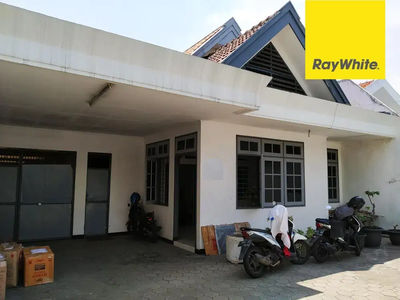 Disewakan Rumah Pusat Kota di Jalan Argopuro Surabaya