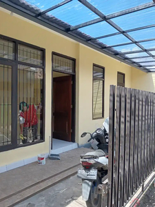Disewakan Rumah Tinggal Strategis Aman di Maleber Andir Kodya Bandung