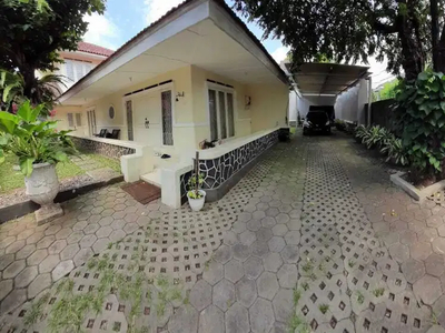 Elegant Nice House With Garden In Cilandak Area