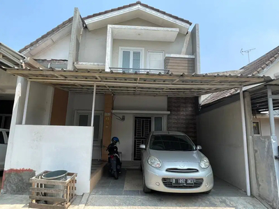 Jual Rumah 2 Lantai Siap Huni dekat TOL Kota Wisata Cibubur