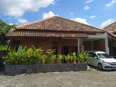 Jual Rumah Jawa Modern, One Gate Sistem, di Barat Kota Yogyakarta