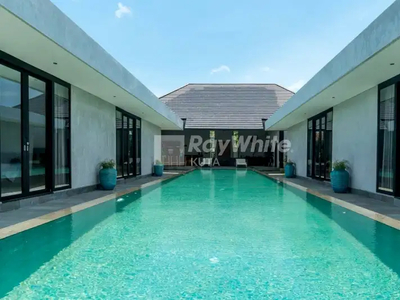 Luxury Villa Modern Minimalist Close To Seminyak