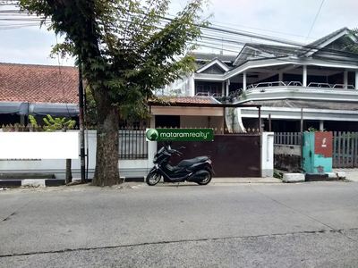 Rumah 2 Lantai Sangat Bagus Siap Huni, Unfurnished di Turangga