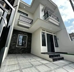 Rumah Baru 2 lantai minimalis dekat Suhat