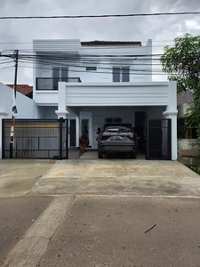 Rumah baru di komplek area Pondok Kelapa Jakarta Timur