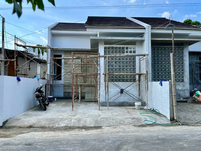 Rumah baru timur jalan Tajem Kadisoka Maguwoharjo