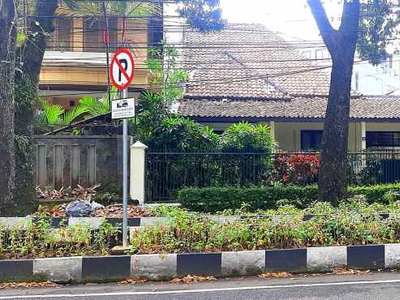 Rumah Belanda Nyaman Bersih Dan Terawat Di Pusat Kota Bandung