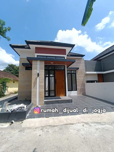 Rumah dekat Wisata Kasongan di Jl Bantul KM 7 Sewon Bantul Siap Huni