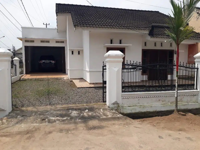 RUMAH DISEWAKAN/DIJUAL (Suka Maju, Sako)