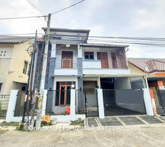 Rumah Jl Damai Lempongsari Dekat UGM Jogja, Hotel Hyatt