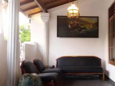 Rumah Klasik Cantik Semi Furnish Di Yogyakarta