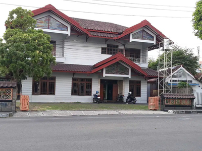 Rumah Mewah 2 Lantai Strategis di Kotabaru Yogyakarta RSH 473